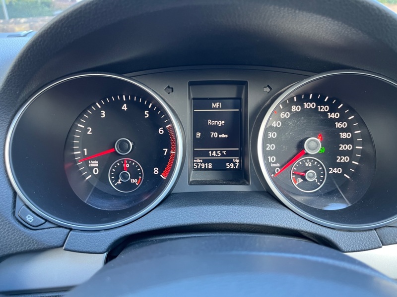 VOLKSWAGEN GOLF