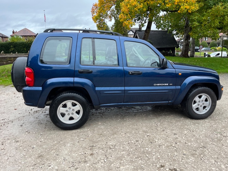 JEEP CHEROKEE