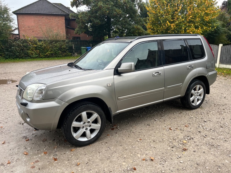 NISSAN X-TRAIL