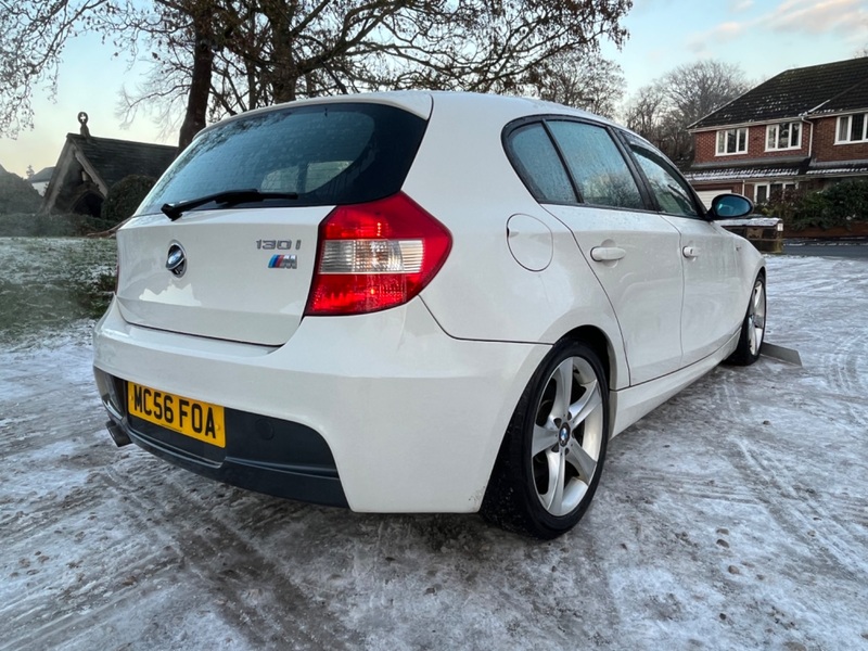 BMW 1 SERIES