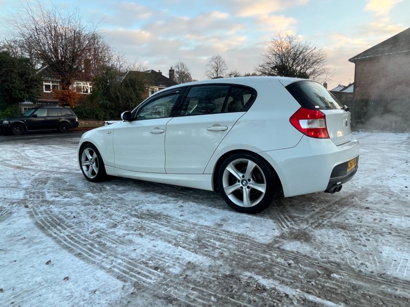 BMW 1 SERIES