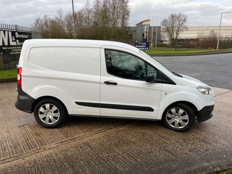 FORD TRANSIT COURIER