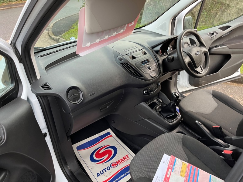 FORD TRANSIT COURIER