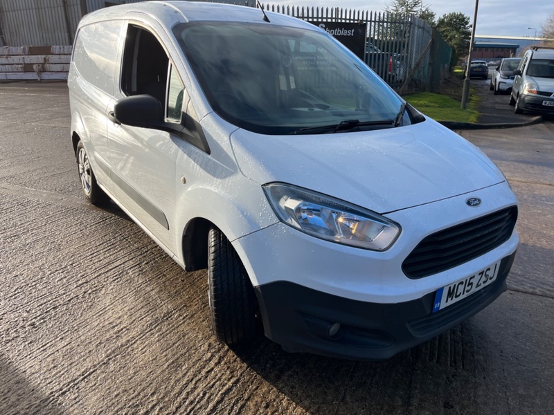 FORD TRANSIT COURIER