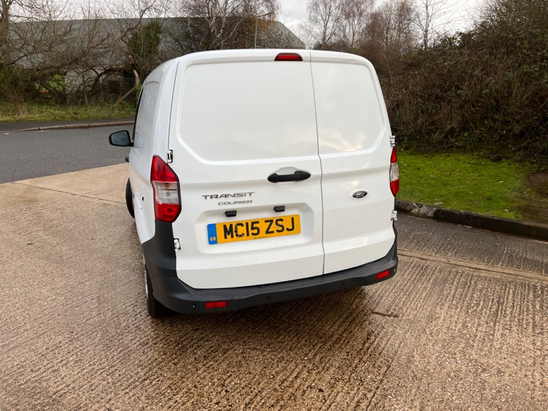 FORD TRANSIT COURIER