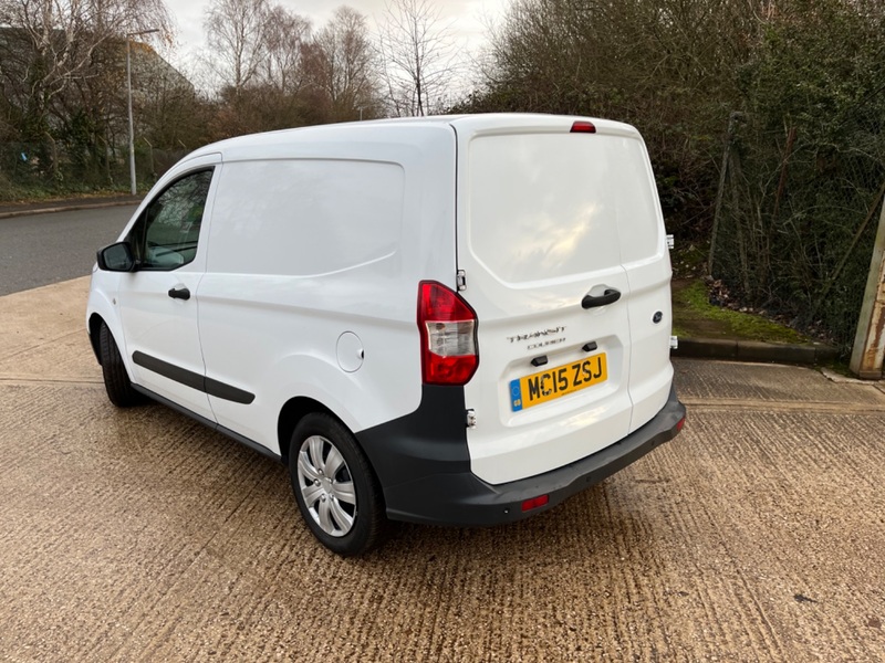 FORD TRANSIT COURIER