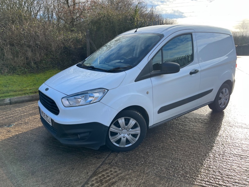 FORD TRANSIT COURIER