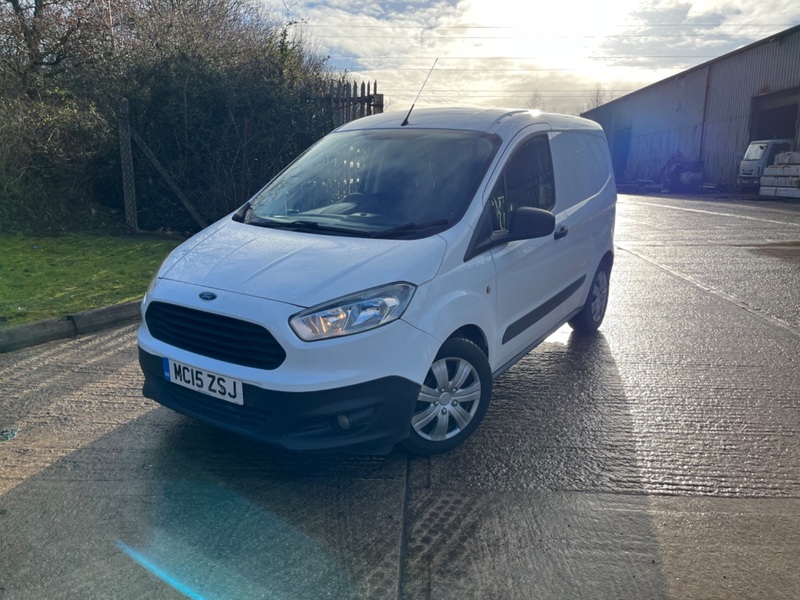 FORD TRANSIT COURIER