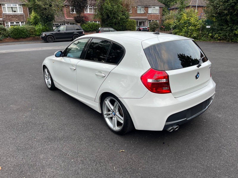 BMW 1 SERIES