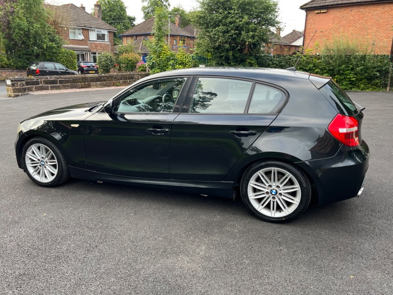 BMW 1 SERIES
