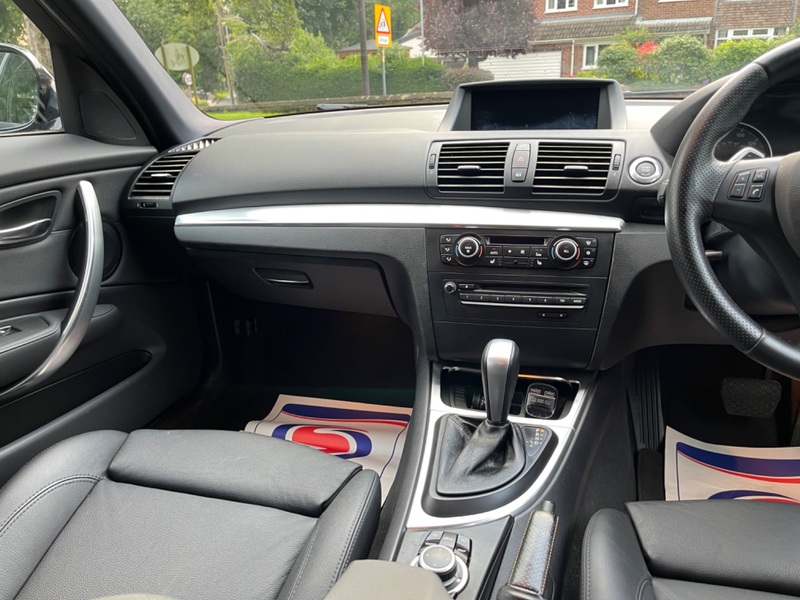 BMW 1 SERIES
